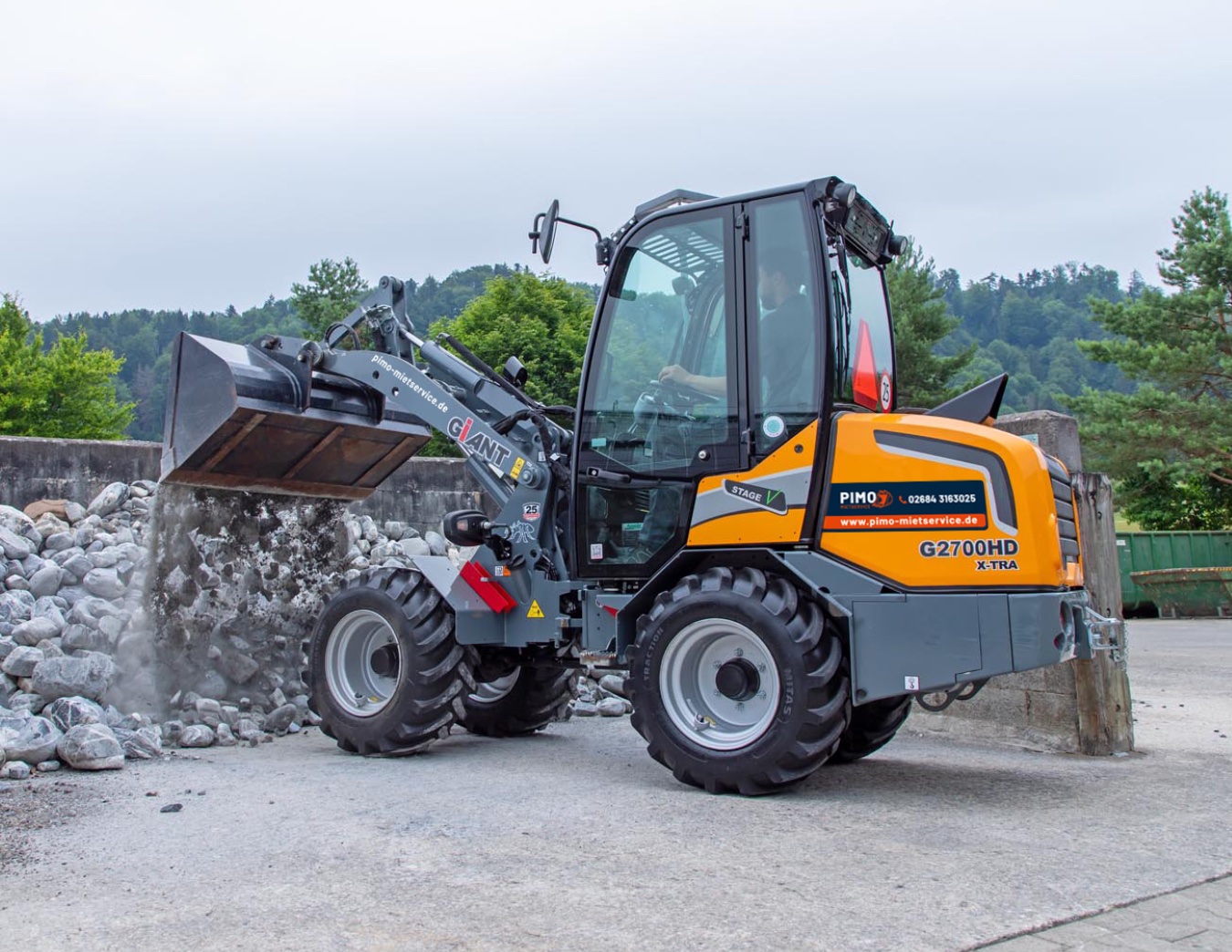 Radlader Giant G2700HD X-TRA, Stage V, Kabine, Schaufel
