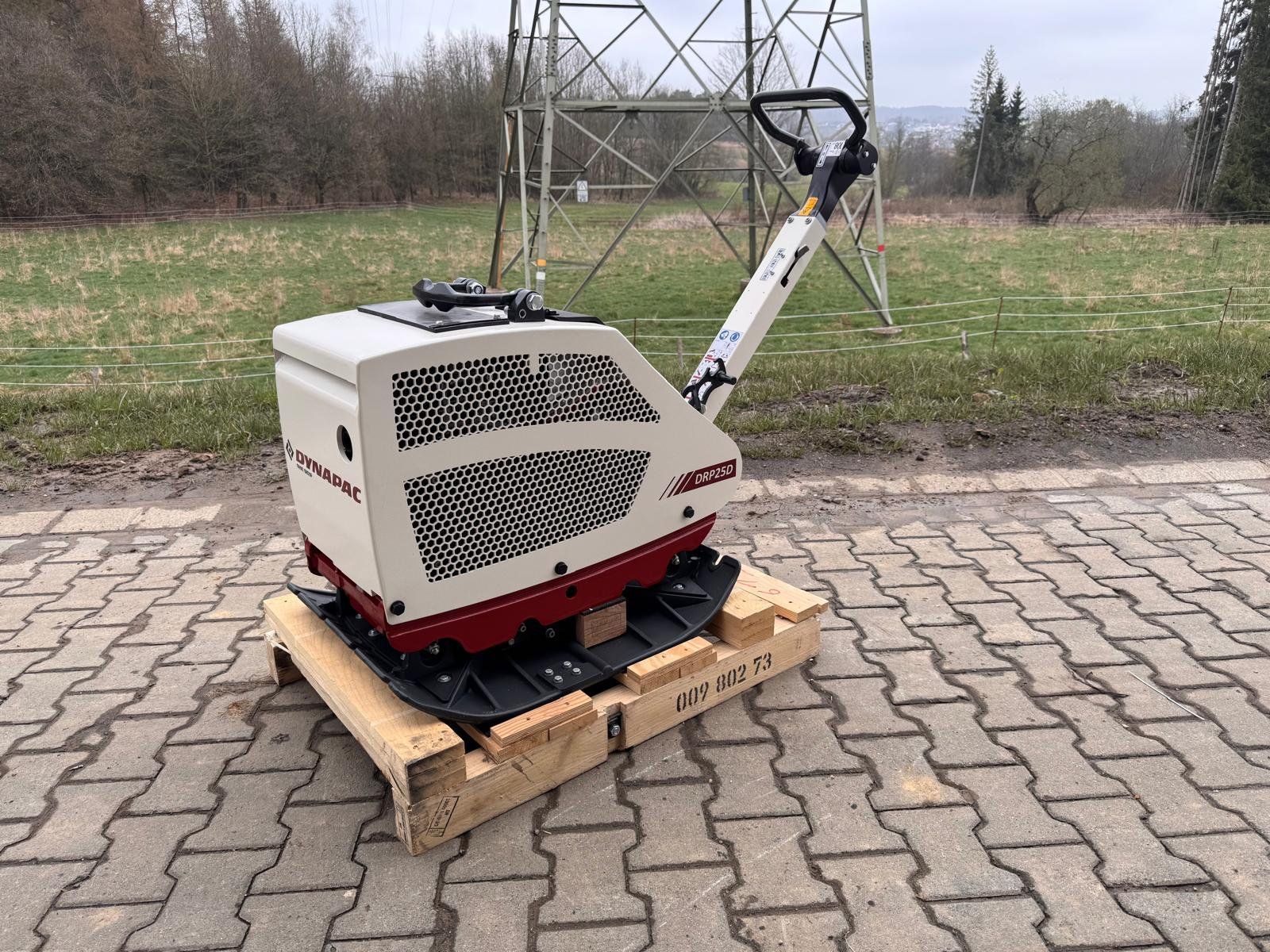 Rüttelplatte Dynapac DRP25D, 2024, neu, 280 kg, mit Matte
