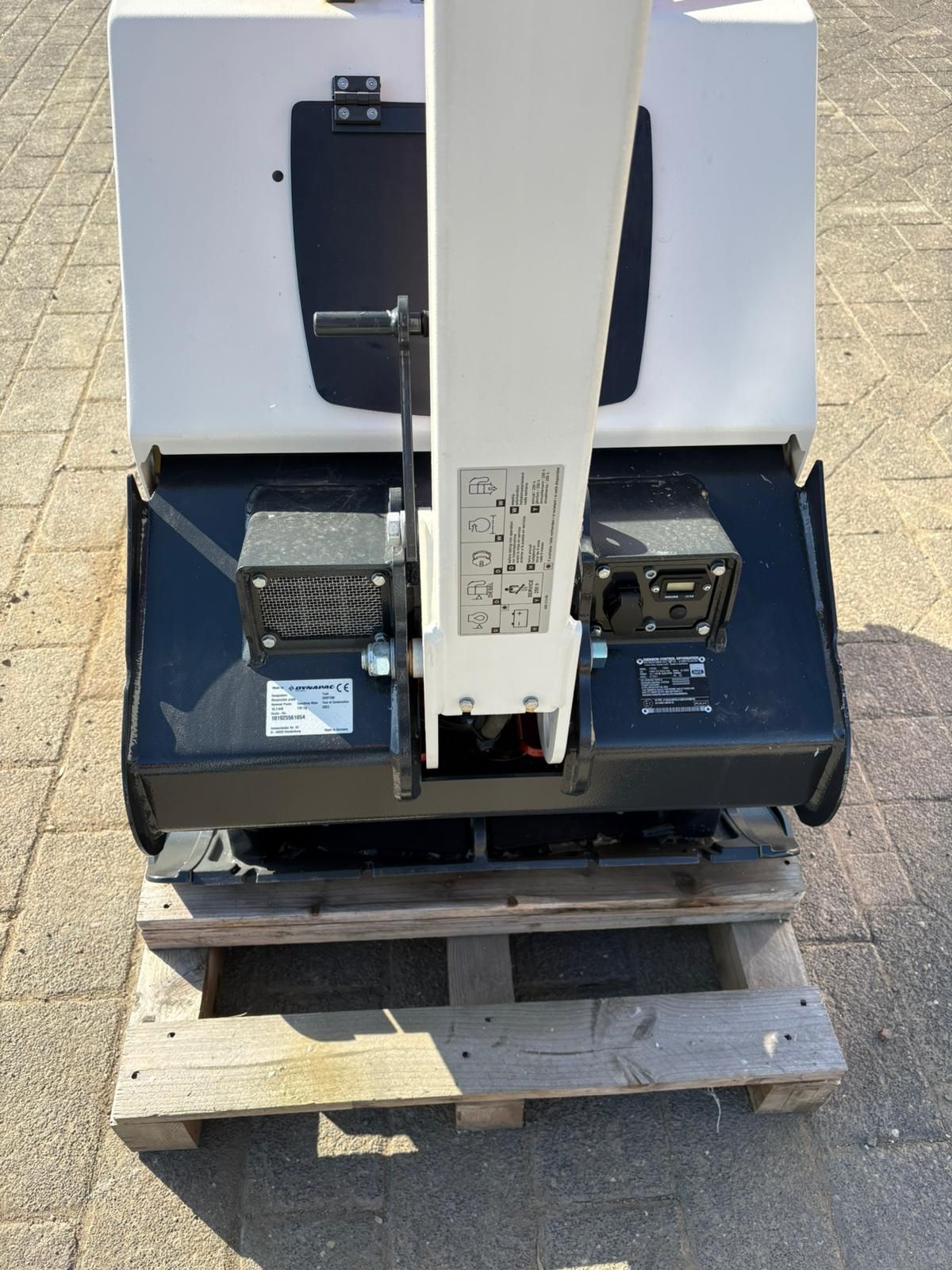 Rüttelplatte Dynapac DRP70D, neu, 700 kg Einsatzgewicht