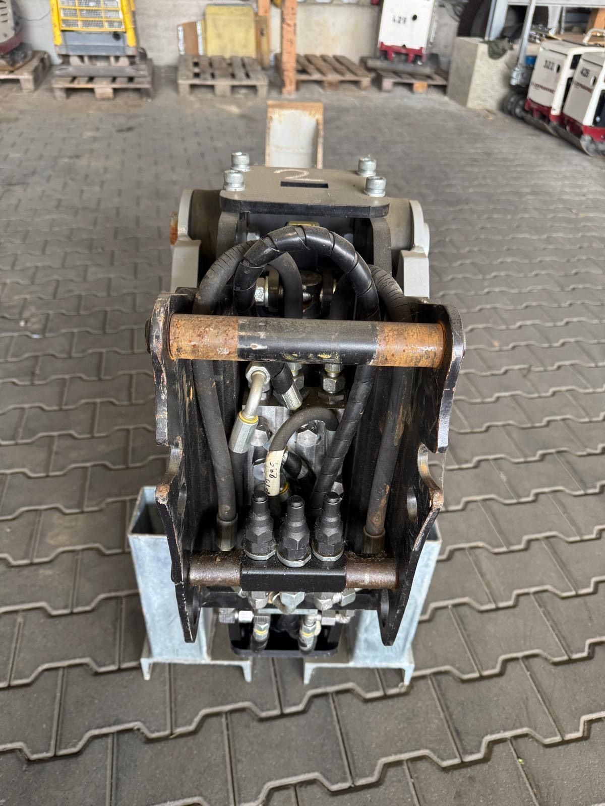 Verdichterlöffel UAM proline VDL 018, 2023, OilQuick OQ30