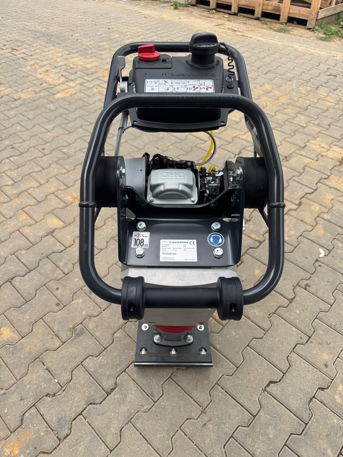 Vibrationsstampfer Dynapac DR7, 2023, Neumaschine, 67 kg
